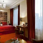 Hotel Timhotel Tour Montparnasse