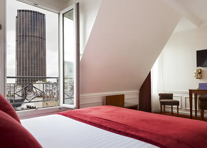 Отель Timhotel Tour Montparnasse 3*