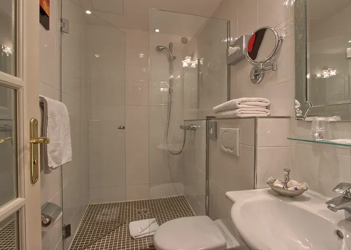 Timhotel Tour Montparnasse 3* Париж