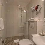 Timhotel Tour Montparnasse 3* פריז