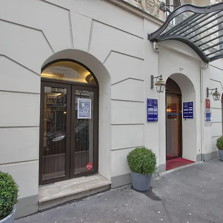 Timhotel Tour Montparnasse 3*