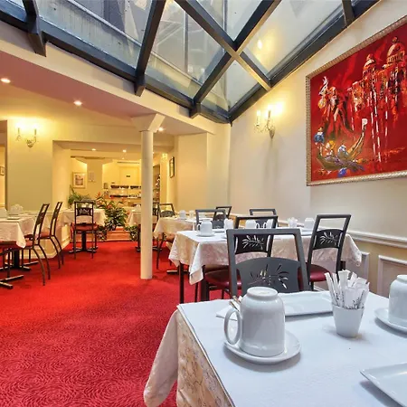 Timhotel Tour Montparnasse Otel 3*
