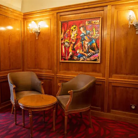 Timhotel Tour Montparnasse Otel 3*