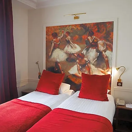 Timhotel Tour Montparnasse 3*