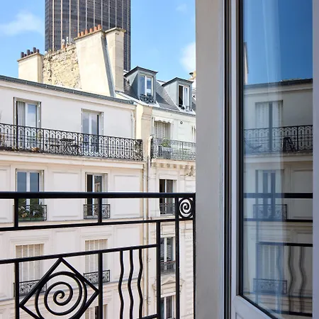 Timhotel Tour Montparnasse 3*