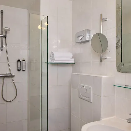 Timhotel Tour Montparnasse