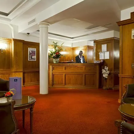 Timhotel Tour Montparnasse 3*