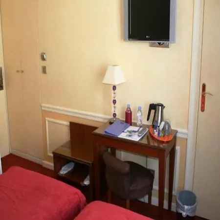 Hotel Timhotel Tour Montparnasse Paris
